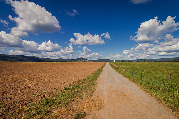Burke's Garden Farm Road